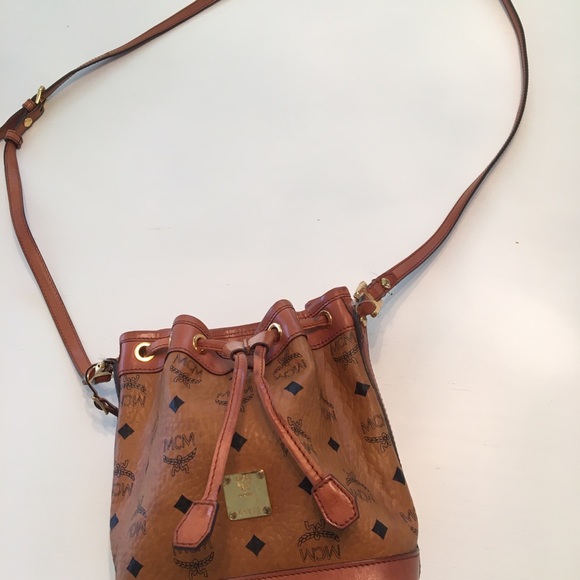 MCM bucket bag - Picture 2 of 5